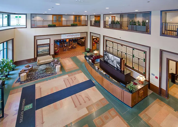 Hotel Embassy By Hilton Chicago O'hare 4*