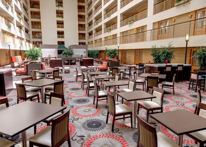 Embassy By Hilton Chicago O'hare Hotel Rosemont