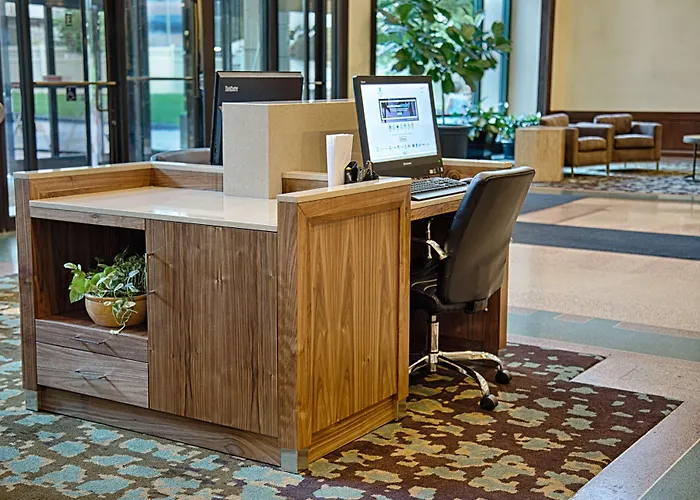 Embassy By Hilton Chicago O'hare Hotel 4*