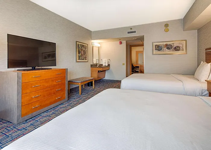 Hotel Embassy By Hilton Chicago O'hare