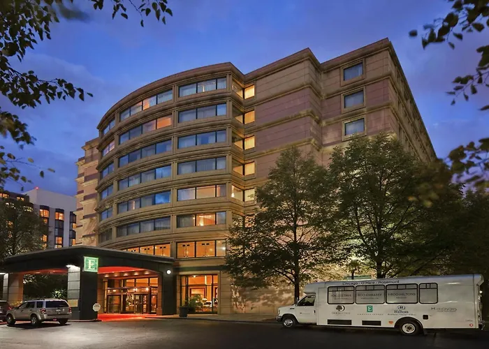 Hotel Embassy By Hilton Chicago O'hare