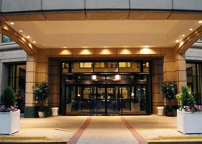 Hotel Embassy By Hilton Chicago O'hare
