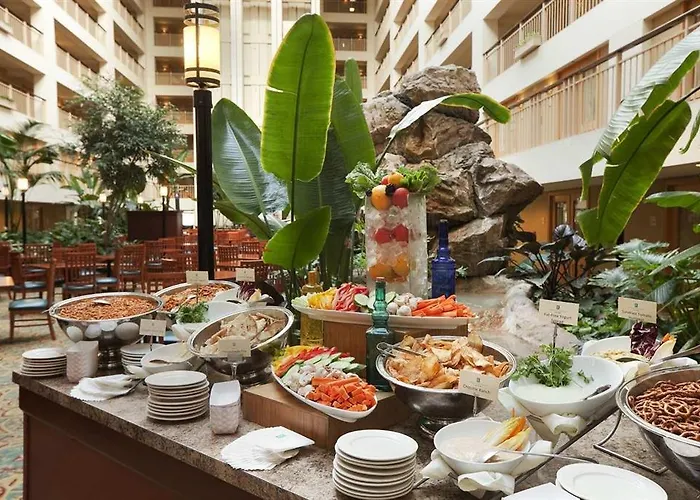 Embassy By Hilton Chicago O'hare Hotel 4*