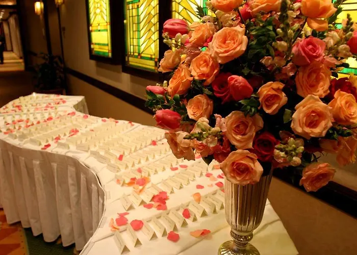 Hotel Embassy By Hilton Chicago O'hare Rosemont